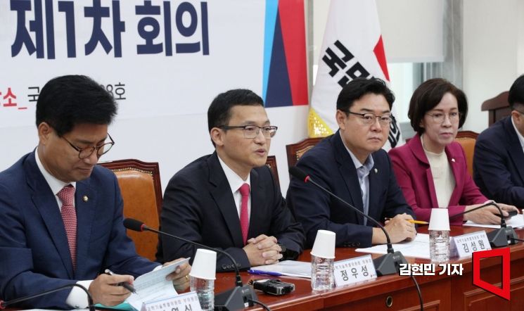 정우성 국민의힘 과학기술특별위원회 위원장이 8월 7일 국회에서 열린 첫 회의에서 발언하고 있다. 사진=김현민 기자 kimhyun81@