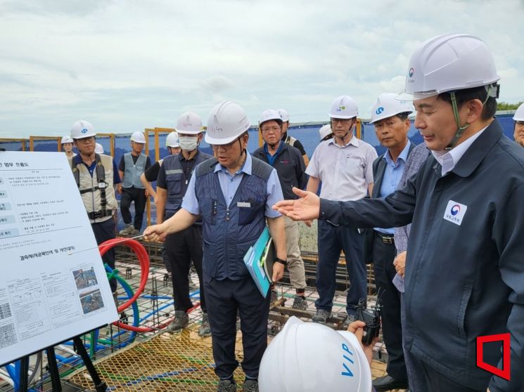 LH 무량판 단지 10곳 전수조사 누락…신뢰성·존립 근거 질타