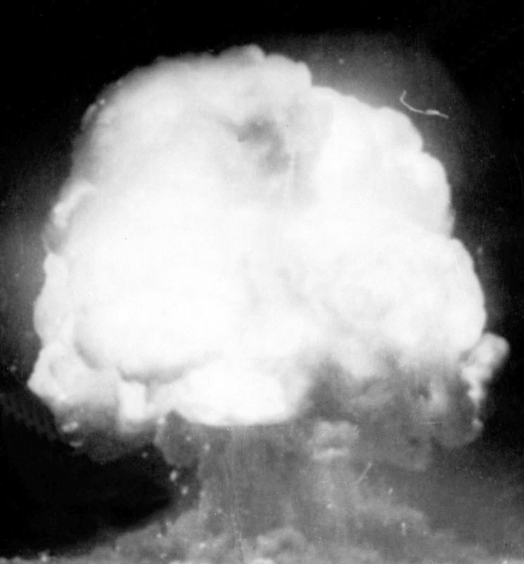 [빵굽는타자기] 오펜하이머, 핵폭탄을 반대한 핵폭탄의 아버지