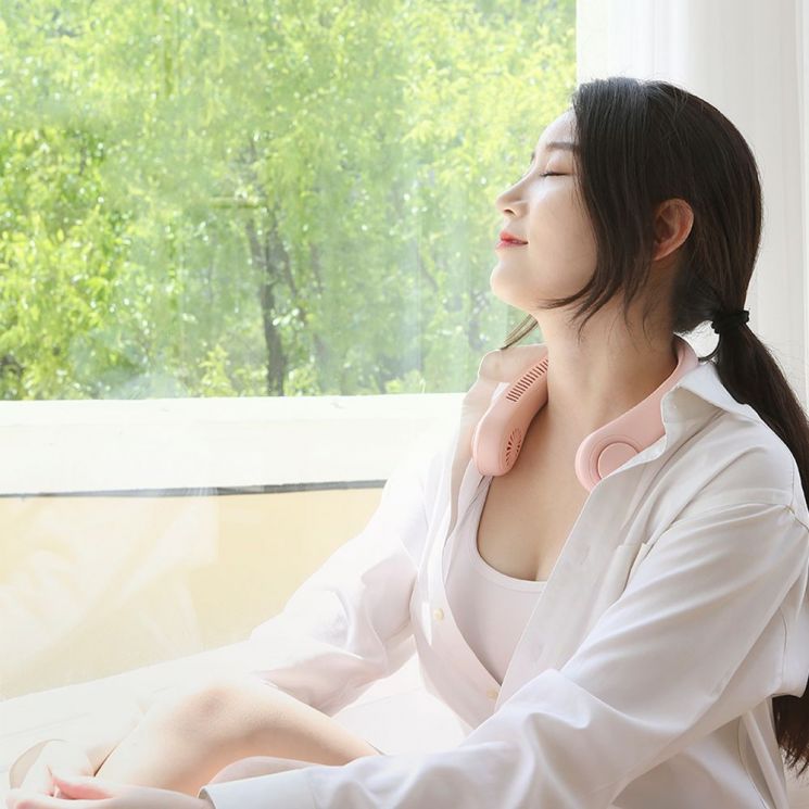 오존컴퍼니의 넥밴드 선풍기 [사진제공=오존컴퍼니]