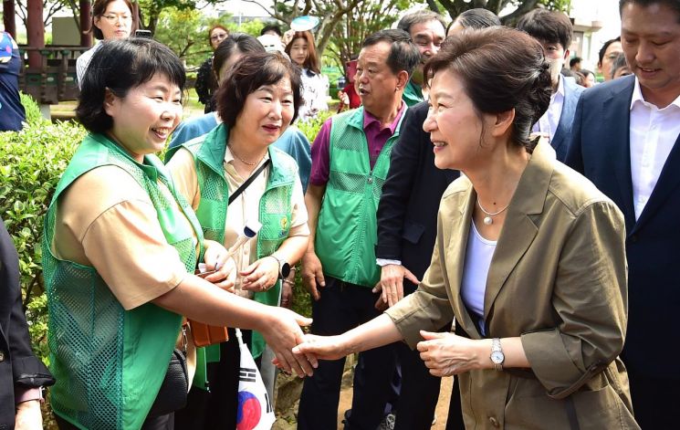 [정치 그날엔]박근혜 8·15 경축사 “南北 함께 광복 70주년을”