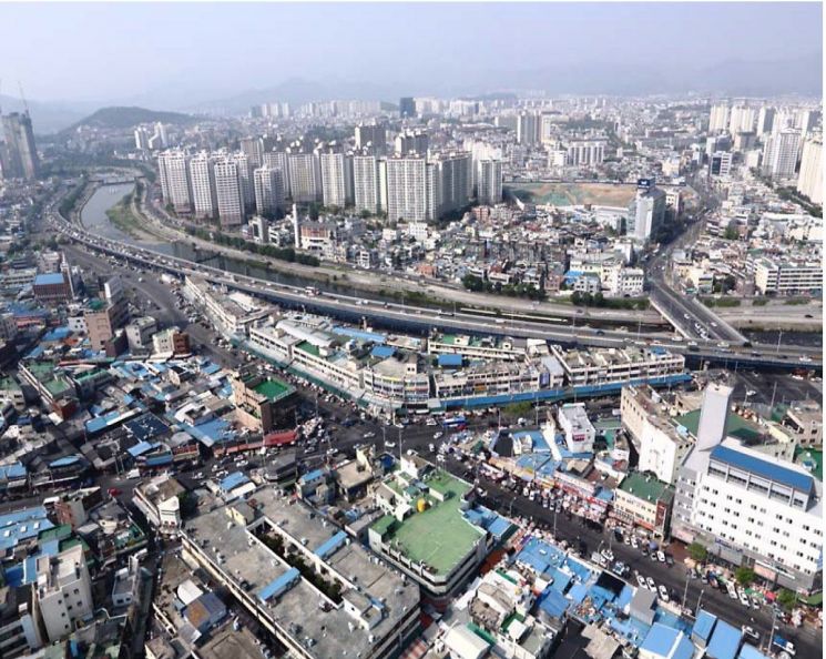 "Come Visit Daegu Chilseong Market Festival"... Featuring Singers Park Mi-young and Park Gyu-ri