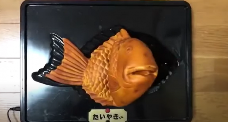 [日요일日문화]SNS 화제 '붕어빵 장난감'…슬픈 노래의 비밀