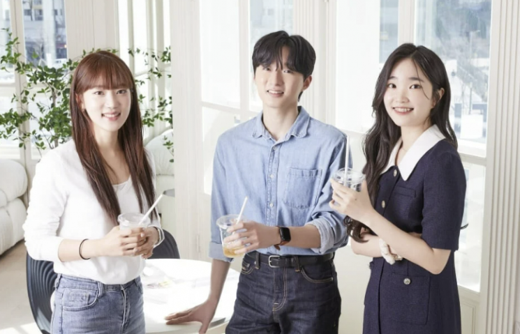 SK하이닉스 2~3년차 엔지니어가 소개하는 회사 적응기 콘텐츠에서 자신의 사례를 소개한 (왼쪽부터) 강혜경 TL과 김만제 TL, 곽시영 TL / [사진출처=SK하이닉스 뉴스룸]