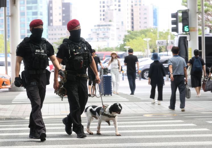 "바늘 박힌 고성능 폭탄 설치했다" 또 일본발 테러 예고