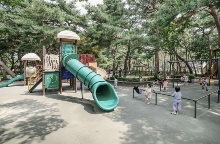 유한킴벌리가 우리동네숲세권으로 소개한 솔밭근린공원 [사진제공=유한킴벌리]