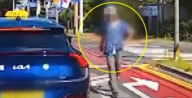 "문 좀 열어주세요" 위협 취객에 쫓기던 여성 살린 창원 버스기사