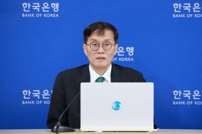 이창용 한국은행 총재가 지난달 27일 서울 중구 한국은행에서 열린 한국은행 대출제도 개편 방향 기자설명회에서 모두발언을 하고 있다. [이미지출처=연합뉴스]