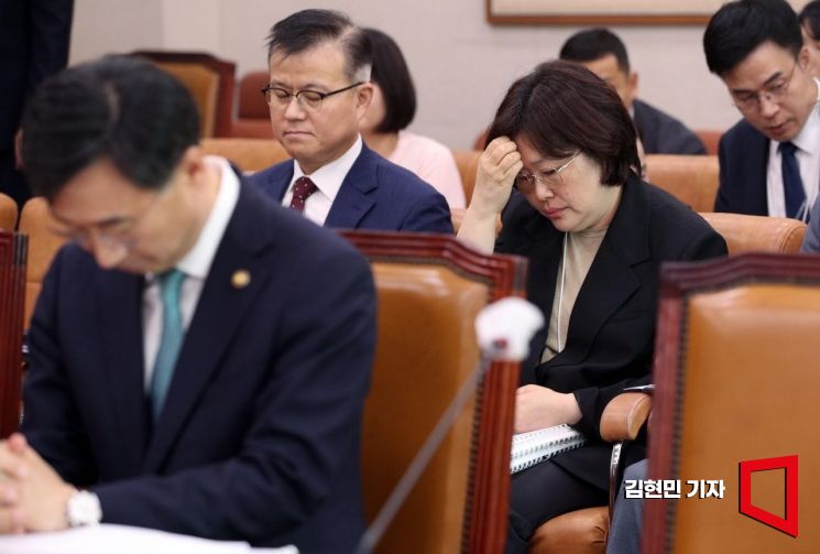 유재은 국방부 법무관리관이 지난해 8월 21일 국회에서 열린 법제사법위원회 전체회의에 참석한 모습. 사진=김현민 기자 kimhyun81@