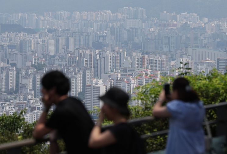 서울 아파트 매매가, 14개월 만에 상승 전환…'강남3구' 주도