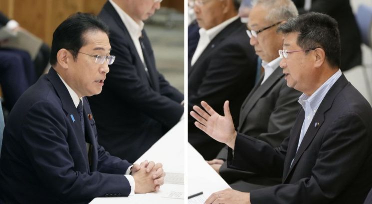 기시다 후미오 일본 총리가 후쿠시마 제1원자력발전소 오염수의 해양 방류를 앞두고 21일 오후 도쿄 총리관저에서 전국어업협동조합연합회(전어련) 사카모토 마사노부 회장 등 어민단체장과 면담하고 있다. [이미지출처=연합뉴스]