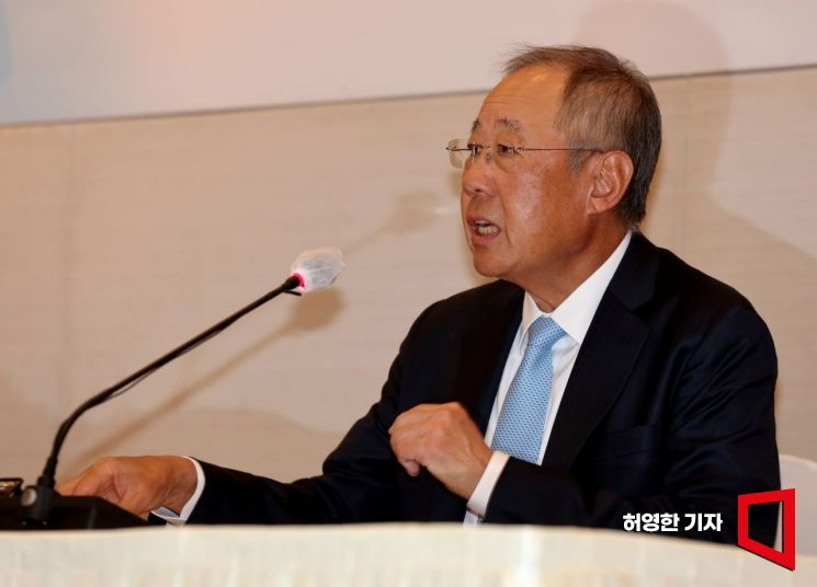 류진 회장, 전경련 40여개 해외 네트워크에 취임 인사