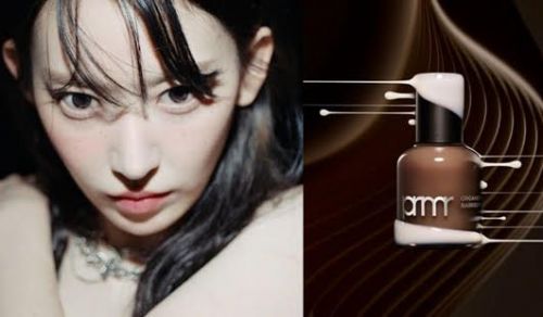 (사진 왼쪽)르세라핌 멤버 사쿠라와 프리메라 오가니언스 베리어 리페어 씨드 펩타이드 리저브 세럼. [사진제공=아모레퍼시픽]