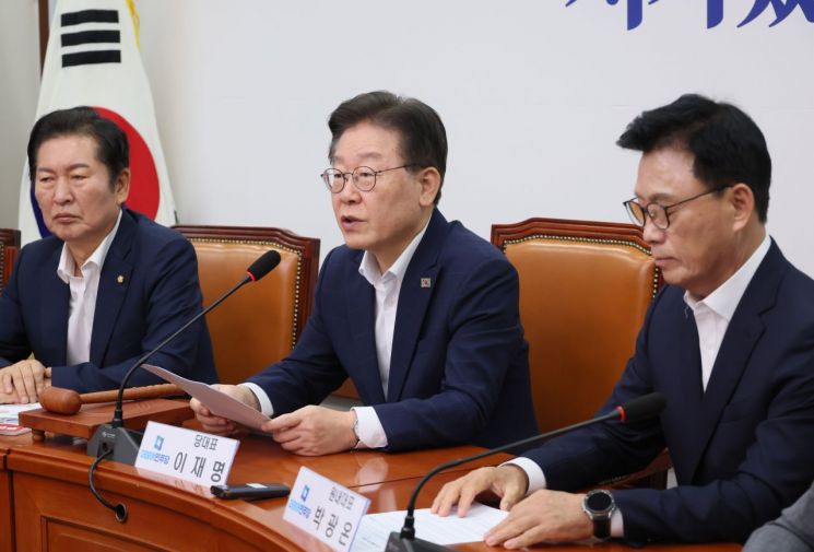 이재명 더불어민주당 대표가 25일 국회에서 열린 최고위원회의에서 발언하고 있다. 사진제공=연합뉴스