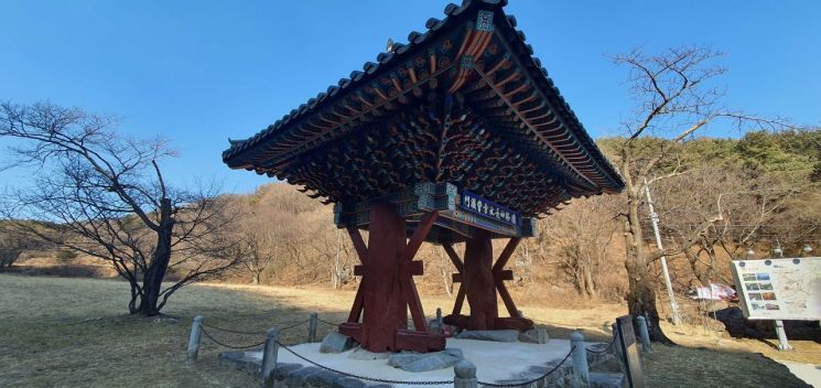 부처 세계로 들어가는 첫 관문, 보물로 가치 재조명