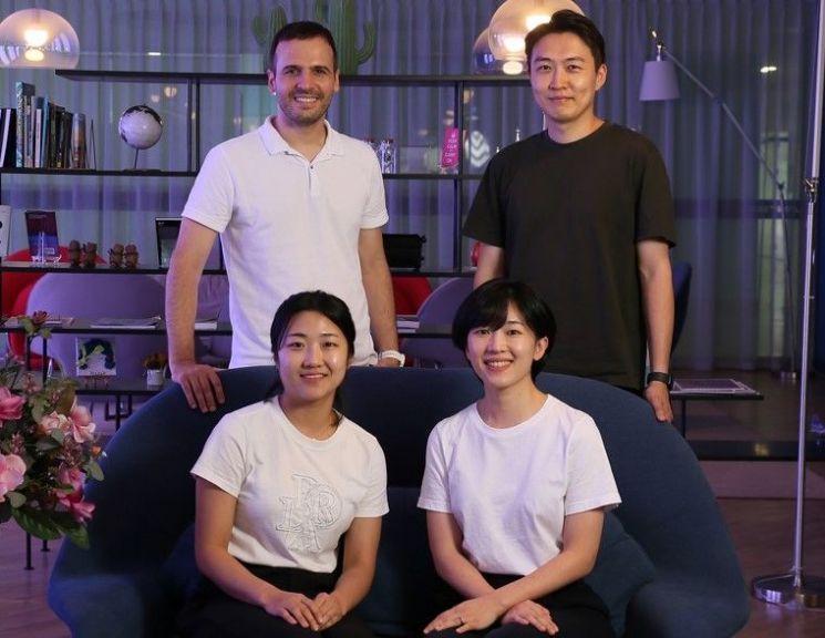 사람의 위 점막 베껴 헬리코박터균 방어한다