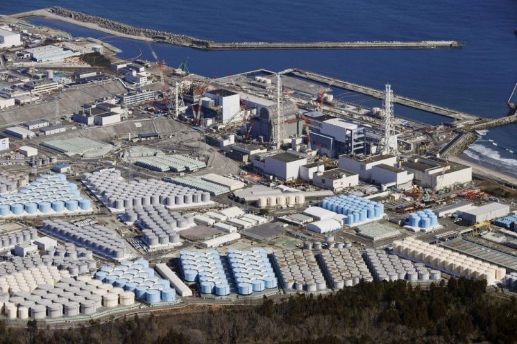 정부 “후쿠시마 바다 색깔, 오염수와 관계 없다”(종합)