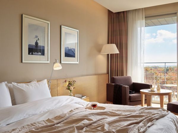 롤링힐스 호텔, 성수미술관과 협업…가을 드로잉 패키지