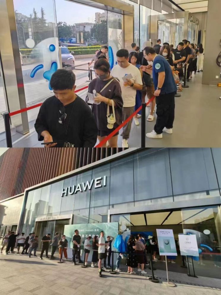 지난 3일 화웨이의 본사가 위치한 중국 선전 내 플래그십스토어 앞에 방문객들이 줄을 서고 있다. (사진 출처= 화웨이)