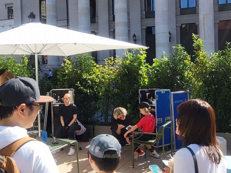 [IAA 2023]부스 뛰쳐나간 車회사들 “문화재와 차량전시 결합”