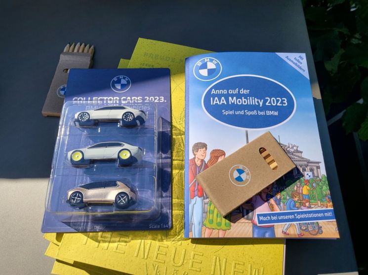 [IAA 2023]부스 뛰쳐나간 車회사들 “문화재와 차량전시 결합”