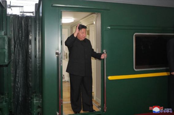 50km/h Tortoise Train 'Taeyangho'... Why Kim Jong-un Prefers It