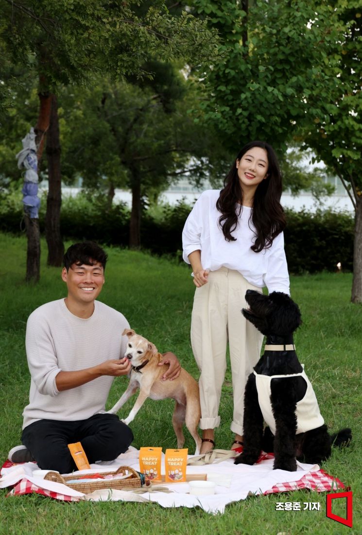 JYP 작곡가 출신 창업자, 반려견 화식 사료로 두 번째 '히트' - 뉴스 썸네일 이미지