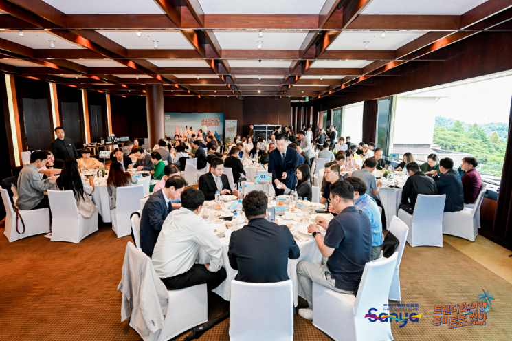 "하이난 싼야에서 서핑·트레킹·라이딩 즐겨보세요!"