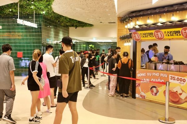 [르포]"베트남 젊은층에 경험을 팝니다" 롯데몰 하노이, 200만 북적