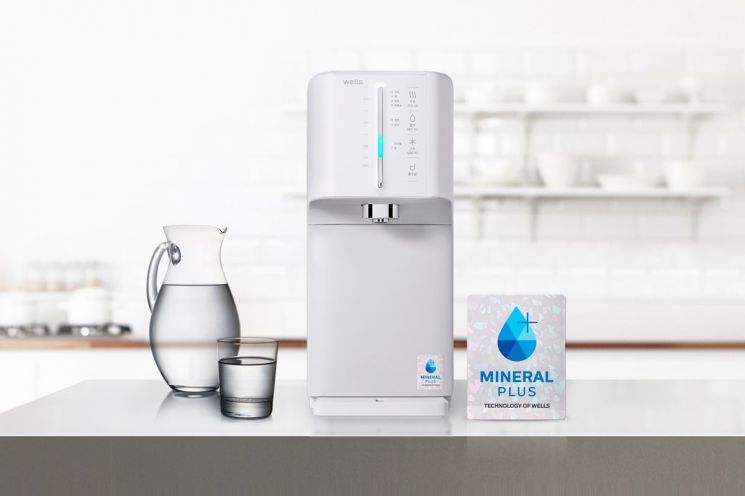 Kyowon Wells introduced 'Wells Water Purifier Supercooling The New' with increased mineral content. (Photo by Kyowon Wells)