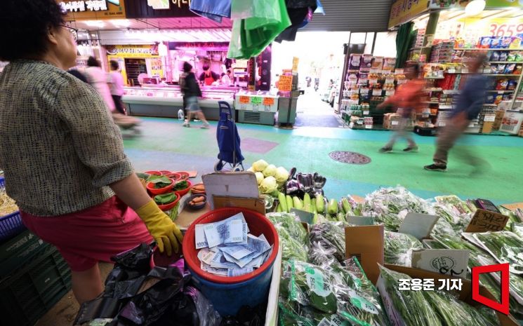 [포토] 손님 기다리는 상인