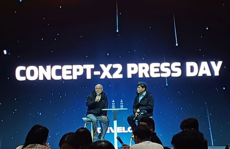 [Report] Unmanned Excavators Choosing Ground Even in Heavy Rain... Operating in Remote Areas and at Night