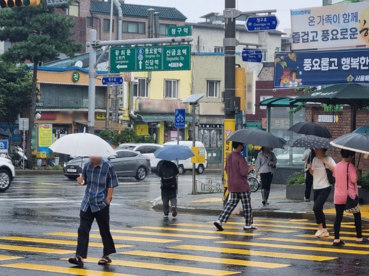 횡단보도가 노란색?…하반기 스쿨존 새단장