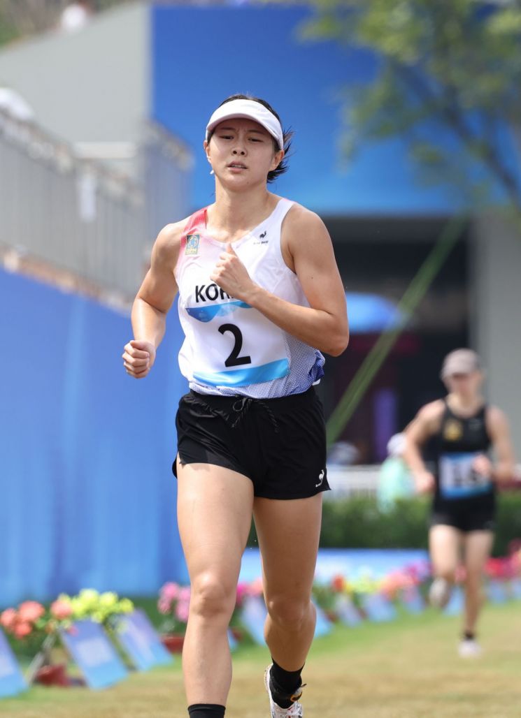 [아시안게임]김선우 근대5종 은메달 획득…대한민국 첫 메달