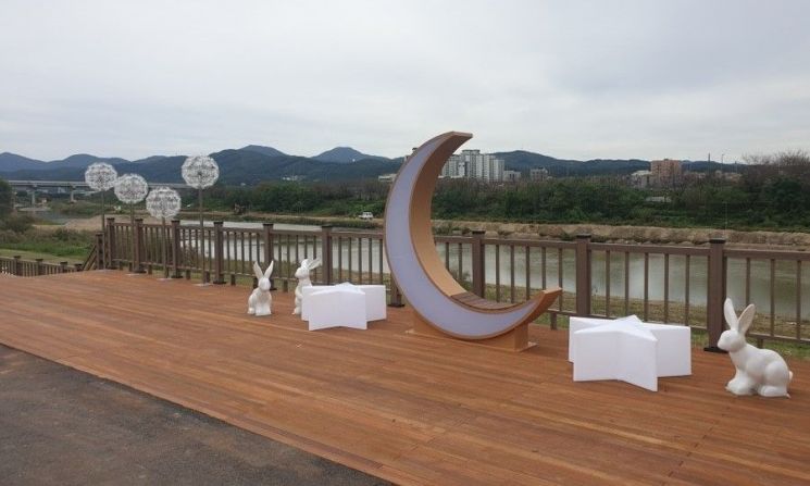 "집앞 공원서 고향의 정취 느껴보세요"