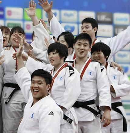 2018 국제유도연맹 세계선수권대회에 출전했던 김철광(가운데). [이미지출처=대한유도회]