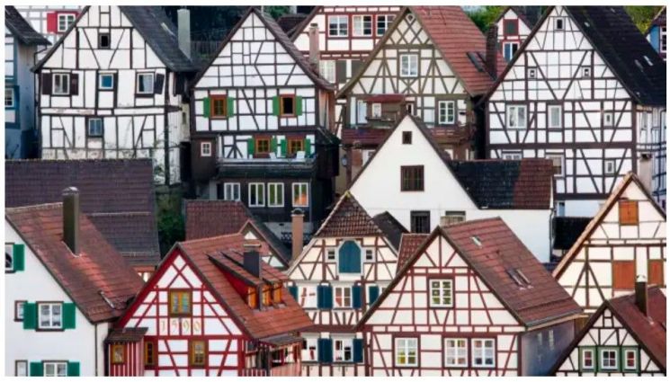 유럽 집값, 9년 만에 첫 하락…짙어지는 침체 그림자