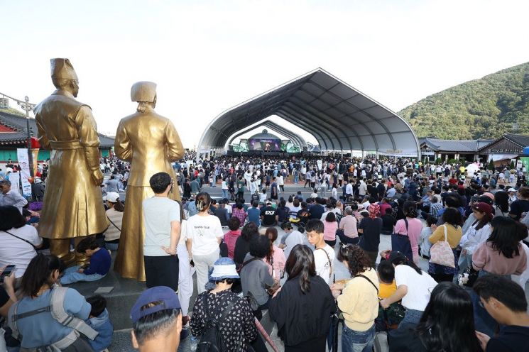 산청엑스포 추석연휴 관람객 인파.