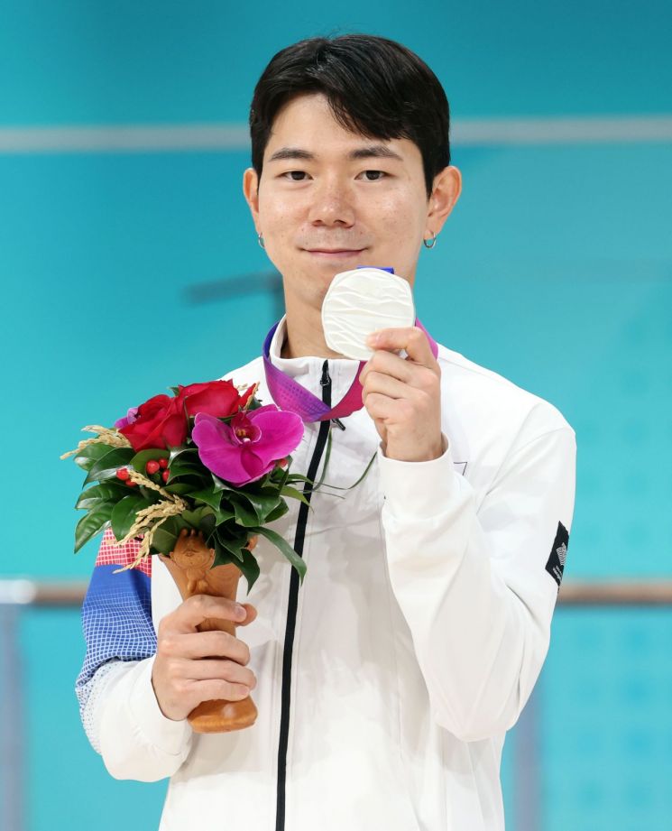 세리머니하다 金·병역면제 날린 롤러 정철원 사과 "경솔한 행동"[아시안게임]