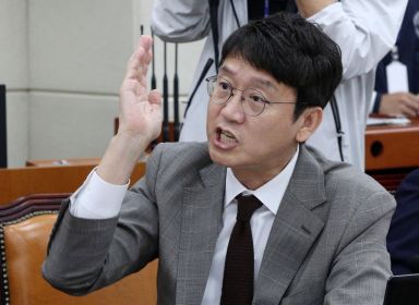 조국 출마 시사에…김웅 "전청조·조두순도 출마로 소명하나"