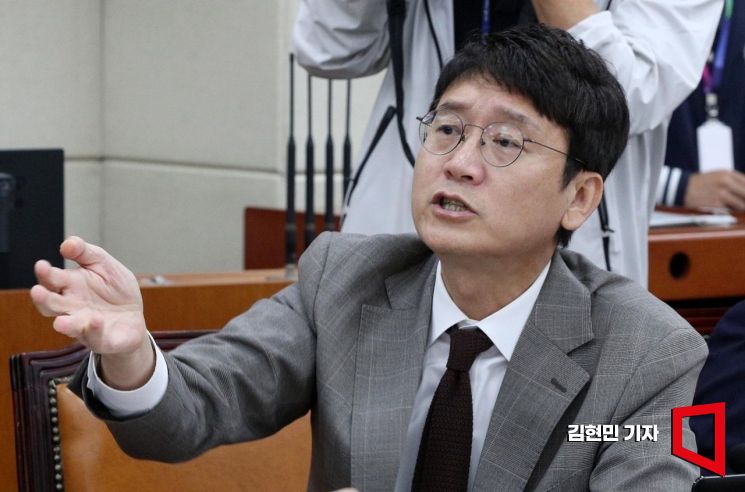 "그 따위 당론 따를 수 없다"…채상병특검법 반대표결 당론에 반발한 김웅