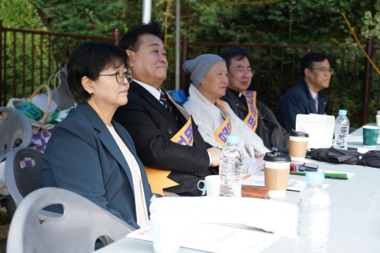 이순희 강북구청장, 난치병어린이돕기 종교연합 대바자회 참석