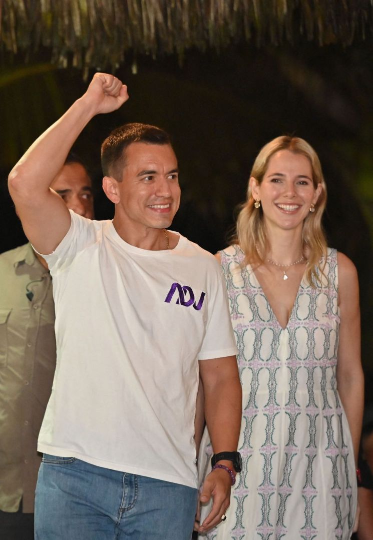 [뉴스속 인물]바나나 재벌가 출신 에콰도르 '최연소' 대통령, 다니엘 노보아