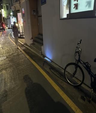 은평구, 태양광식 조명형 도로명판 시범 설치 완료