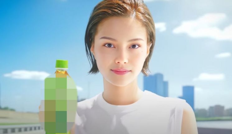 미모의 뉴페이스, 일본 광고계 들썩…"누군가 했더니 AI"