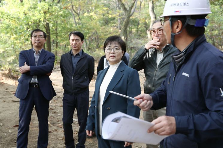 이순희 강북구청장 ‘북한산 체험형 숲속쉼터’ 조성 현장 방문