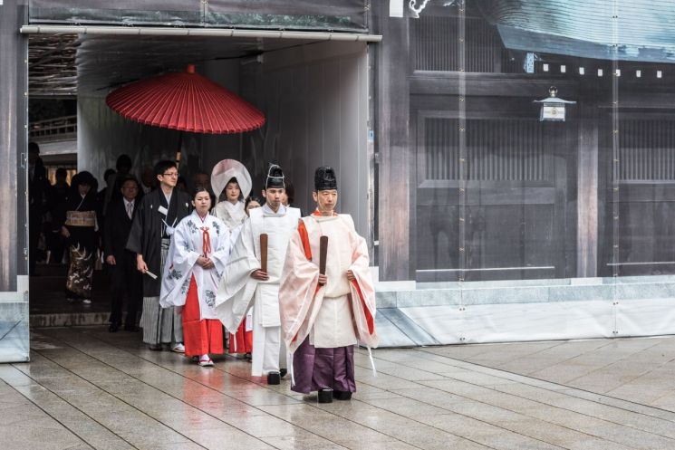 [日요일日문화]"한국보다 10배 높다"…결혼 축의금 30만원부터 시작하는 日