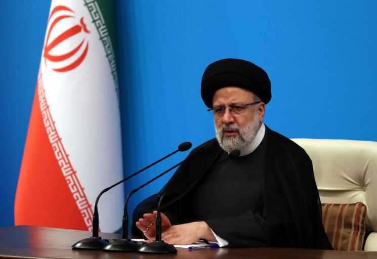 이란 대통령, 이스라엘에 대응 경고…"레드라인 넘었다"
