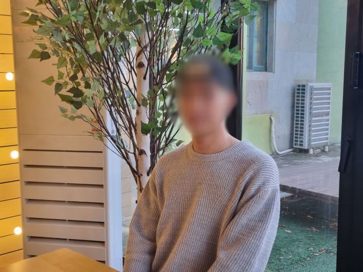 민재원씨(21)는 경기 다르크 입소 후 규칙적인 생활을 하면서 건강을 되찾아나가고 있다./사진=황서율 기자chestnut@