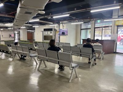 이용객이 줄어 한산한 상봉터미널 내부 [이미지출처=연합뉴스]